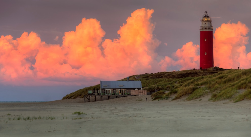 Der Leuchtturm von Texel: Für knapp 6 Euro gibt es einen atemberaubenden Blick auf das Meer 