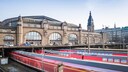 Barrierefreie Bahnhöfe in Deutschland: Außenansicht des Hamburger Hauptbahnhofs, der alle Kriterien der Studie erfüllt.