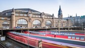 Barrierefreie Bahnhöfe in Deutschland: Außenansicht des Hamburger Hauptbahnhofs, der alle Kriterien der Studie erfüllt.