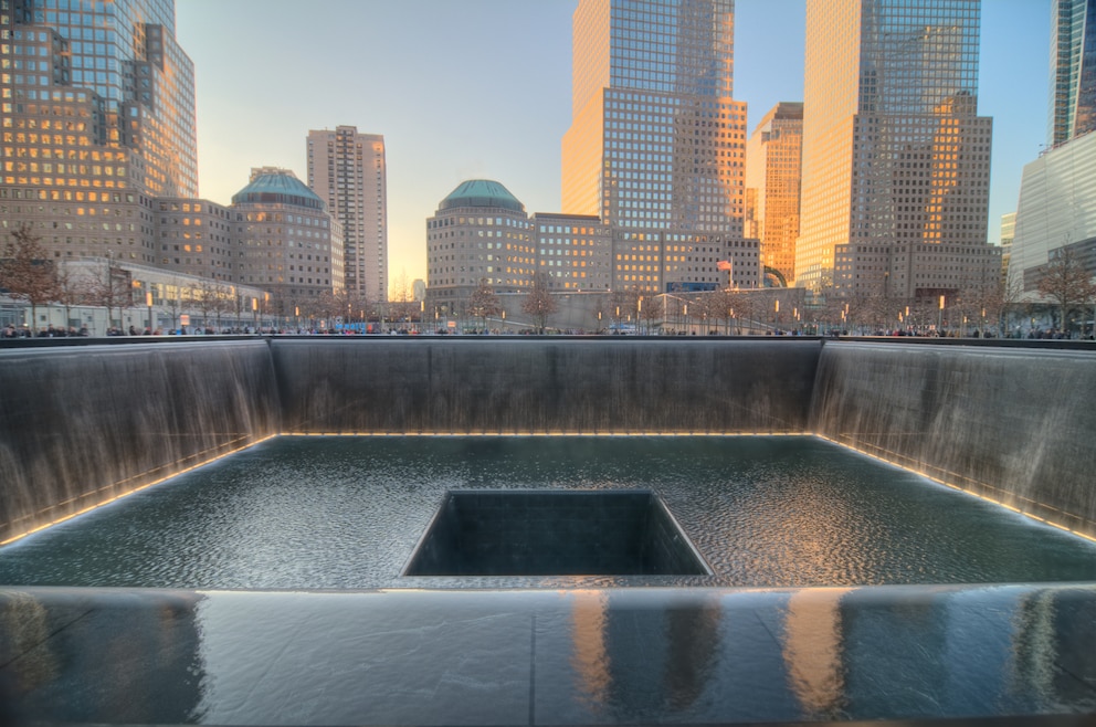 9/11 Memorial &amp; Museum
