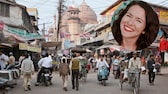 Als Frau alleine in Indien Reisen: Collage aus einem Blick auf den belebten Basar in Agra und unserer Autorin Anna Wengel