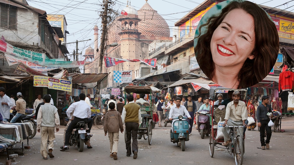 Als Frau alleine in Indien Reisen: Collage aus einem Blick auf den belebten Basar in Agra und unserer Autorin Anna Wengel