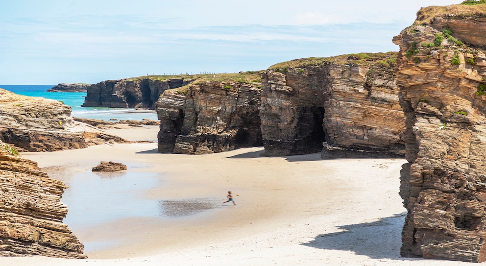 As Catedrais Beach – das Wasser hat hier beeindruckende Felsenkreationen geschaffen