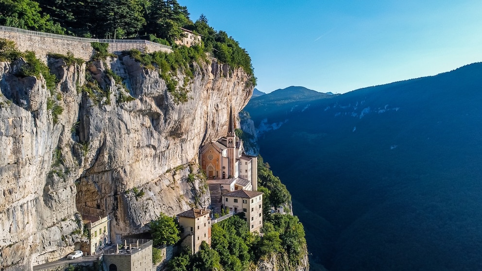 Santuario Madonna della Corona