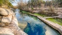 Für viele ist Jacob's Well einfach ein schöner Ort zum Schwimmen. Doch besonders Taucher sind von der Quelle fasziniert, denn darunter liegt ein weit verzweigtes Höhlensystem.