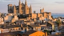 Bußgelder auf Mallorca: Blick auf Palma im Sonnenuntergang mit Kathedrale
