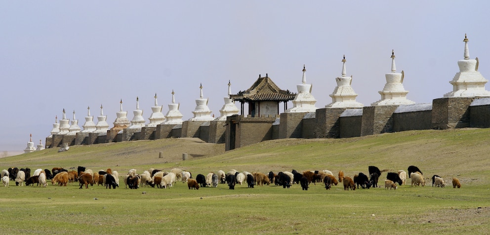 Mongolei: Klostermauer bei Karakorum