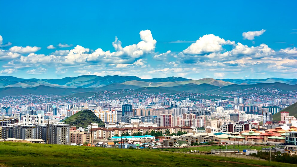 Mongolei: Blick auf Hauptstadt Ulaanbaatar
