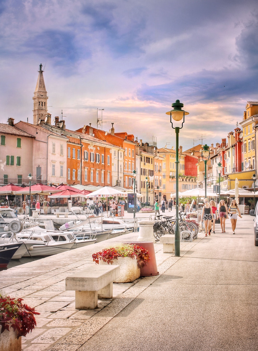 In der Altstadt von Rovinj reihen sich Restaurants, Bars und Museen wie Perlen an einer Kette