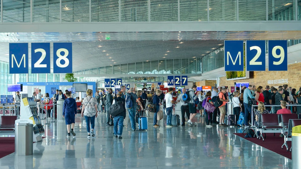 Flughafen Paris Charles de Gaulle, Platz 1 der stressigsten Flughäfen der Welt