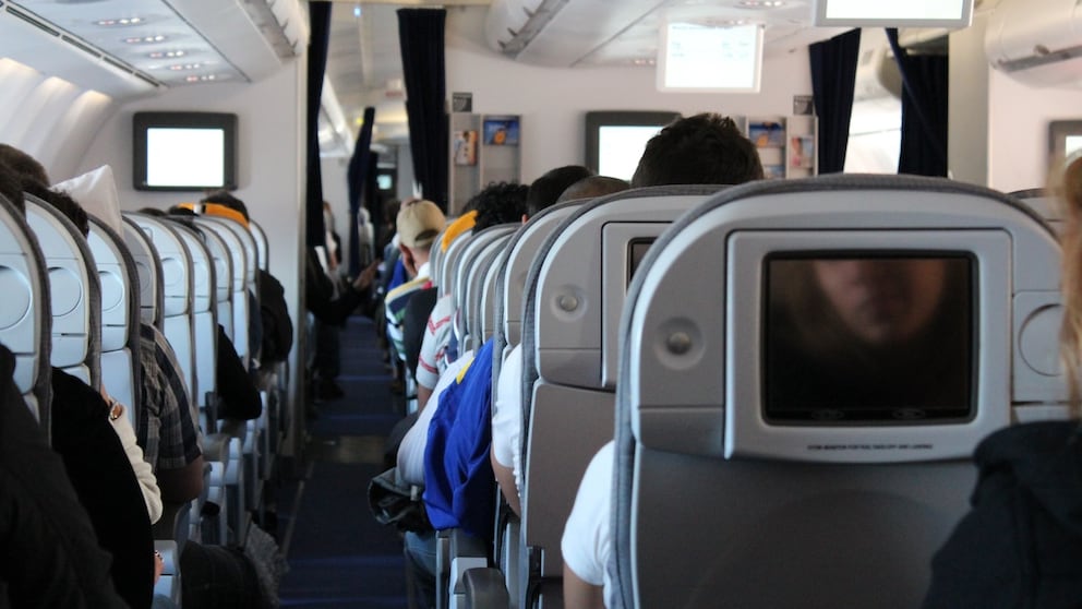 Toter im Flugzeug