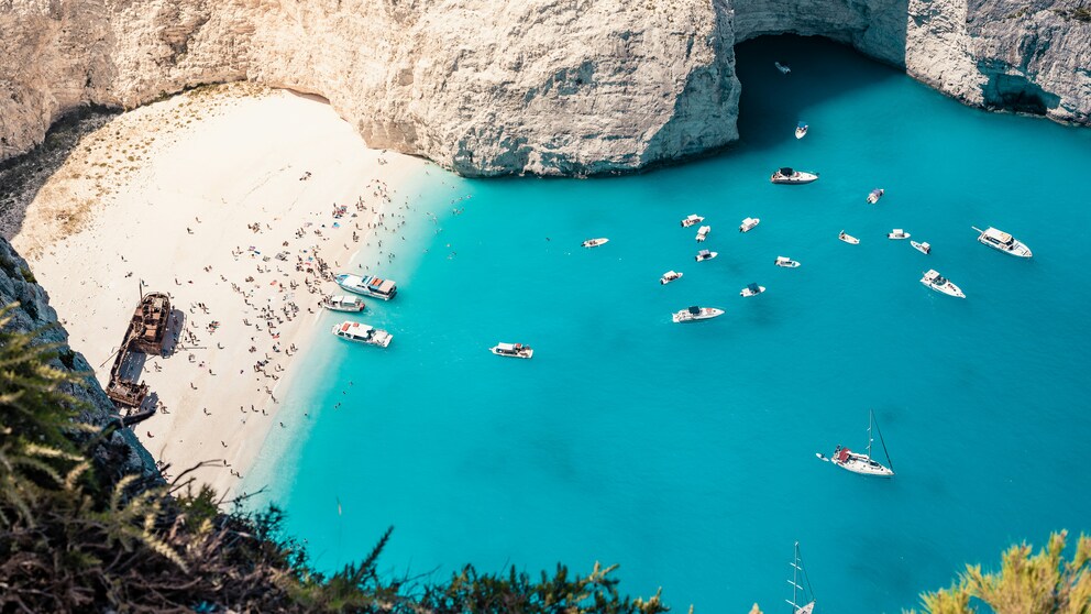 Urlaub auf Zakynthos hält Buchten wie diese bereit.
