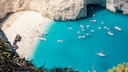 Urlaub auf Zakynthos hält Buchten wie diese bereit.