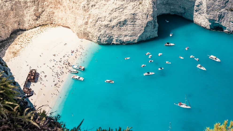 Urlaub auf Zakynthos hält Buchten wie diese bereit.