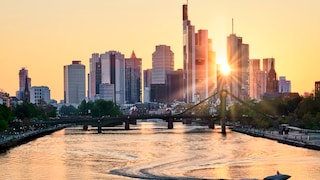 Ausflüge Rhein-Main: Blick auf Frankfurter Skyline
