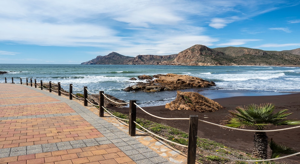 Playa de Calblanque – im geschützten Naturpark finden Sie diesen wunderschönen Strand inmitten wilder Natur