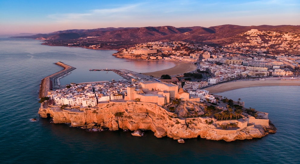 Der Playa Sur liegt auf der südlichen Seite der Küstenlinie Peñíscola, rechts daneben befindet sich Playa del Nord