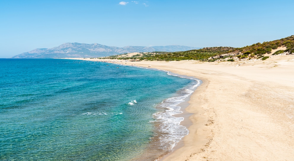 Der Patara Beach liegt zwischen Kaş und Fethiye und ist mit 18 Kilometern der längste Strand der Türkei