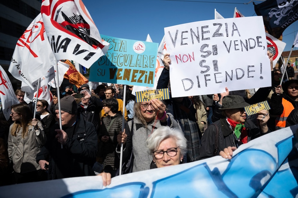 Proteste gegen Eintrittsgebühr als Anti-Overtourism-Maßnahme in Venedig