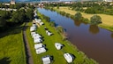 Campingplätze in Deutschland erhöhen Preise: Blick auf Campingplatz im Weserbergland
