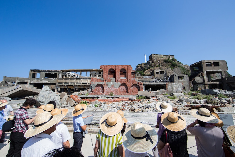 Hashima: Die verlassene japanische Insel vor Nagasaki ist ein bei Touristen beliebter Lost Place