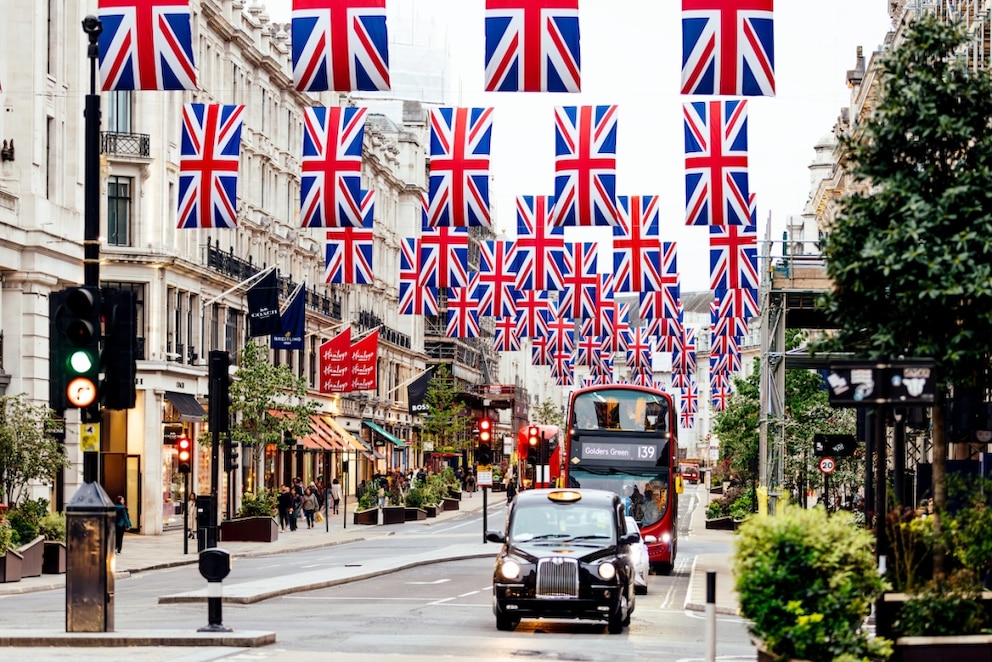 In London, a significant number of tourists fall ill