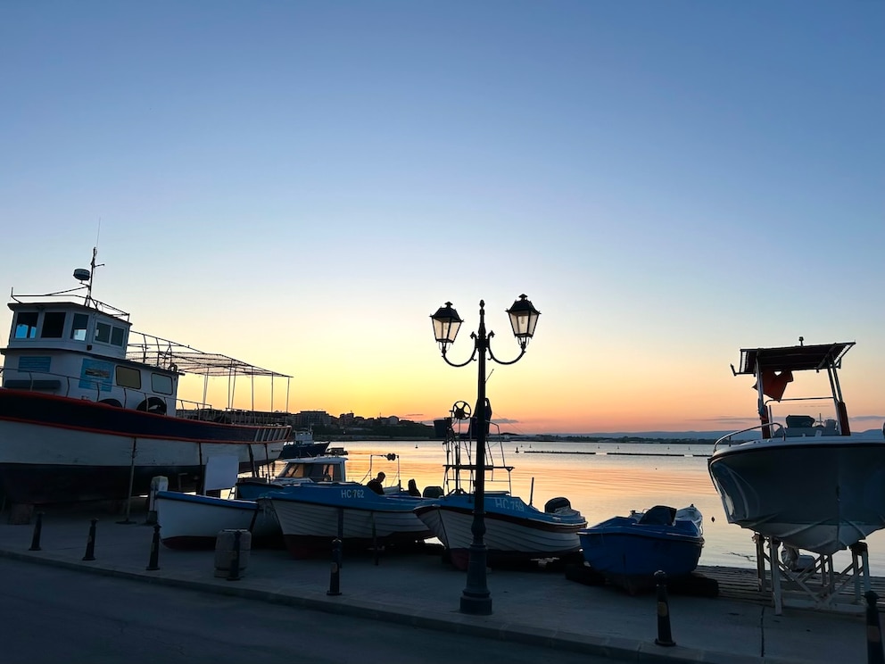 Blick über den Hafen in Nessebar