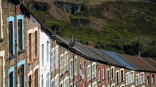 Ehemalige Minenarbeiterhäuser im Rhondda Valley in Wales