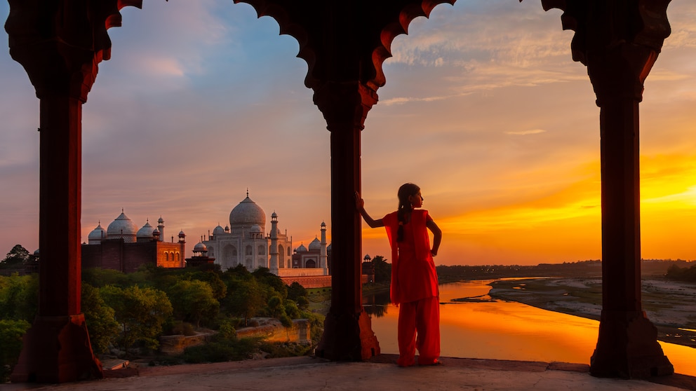 Das Taj Mahal ist eine beliebte Sehenswürdigkeit in Indien