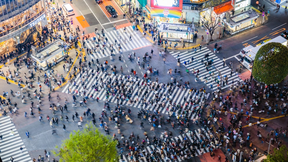 Die Alle-gehen-Kreuzung im Tokioer Stadtteil Shibuya ist eine Attraktion für sich – doch auch hier lauern Fettnäpfchen