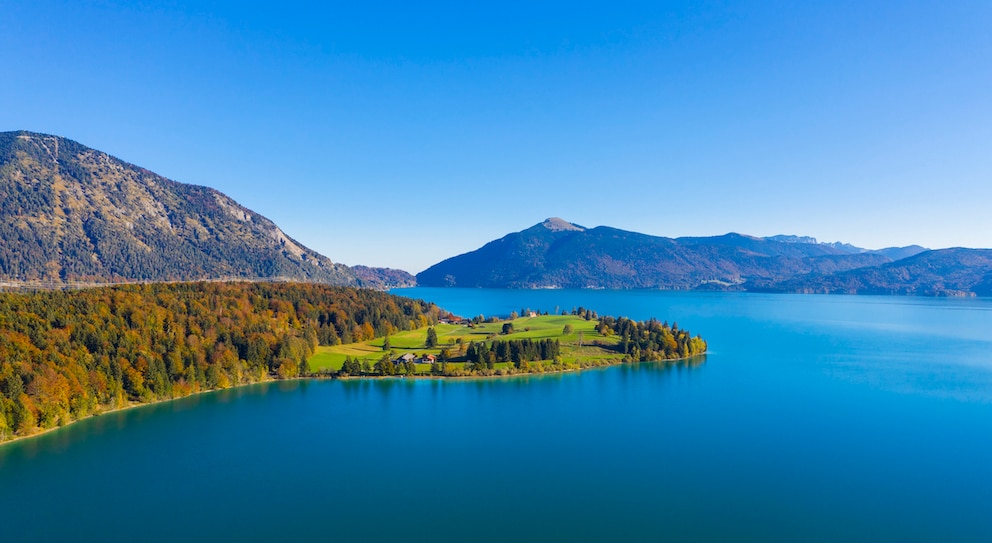 Der Walchensee in Bayern mit Blick auf den Jochberg