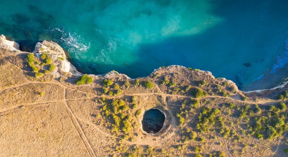 Nahe Lecce verbirgt sich dieser ganz besondere Ort – Die Grotta della Poesia in Melendugno