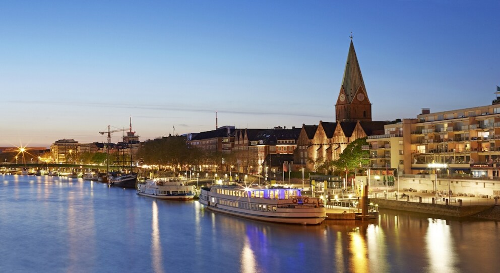 The St. Petri Dom in Bremen impresses not only with its architecture but also with its location