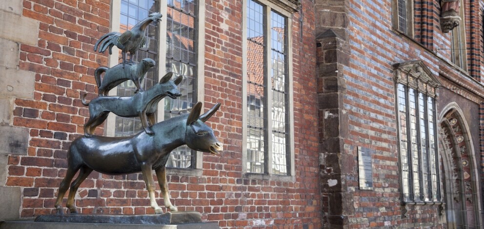 The Bremer Stadtmusikanten are Bremen's landmark and can be experienced up close here