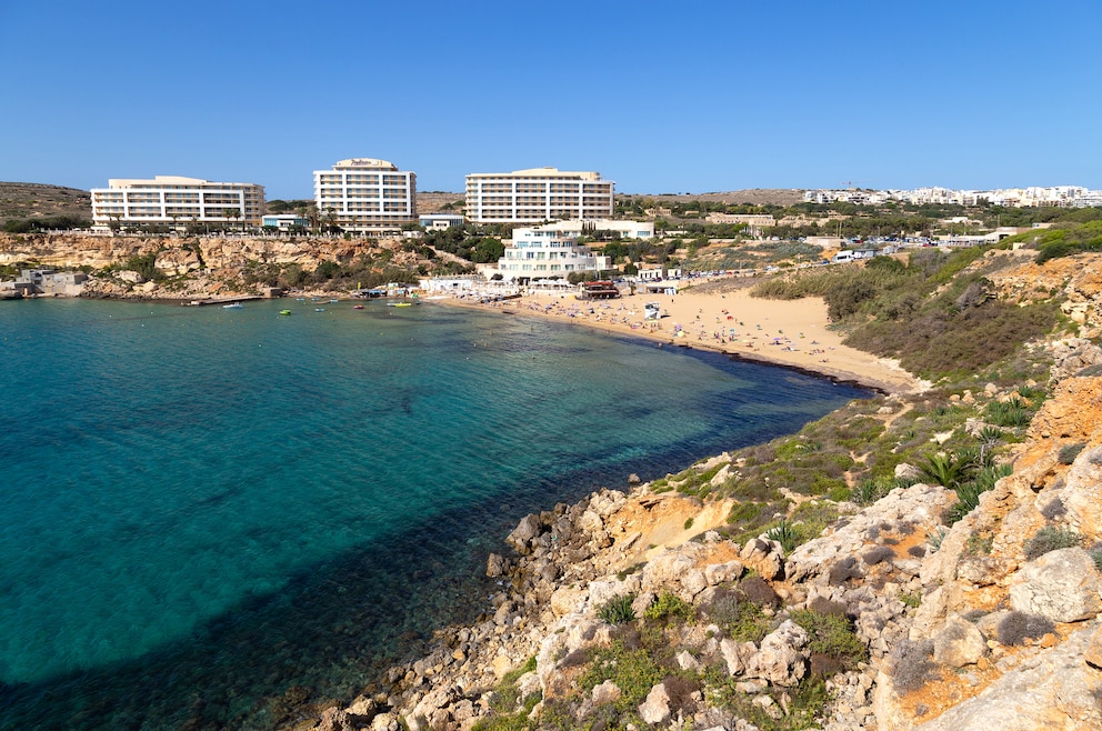 Die Golden Bay bei Mellieħa in Malta