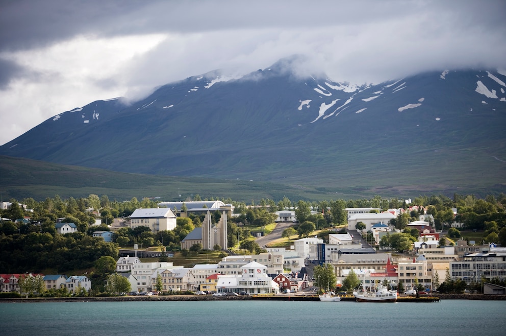 Akureyri ist eine isländische Hafenstadt