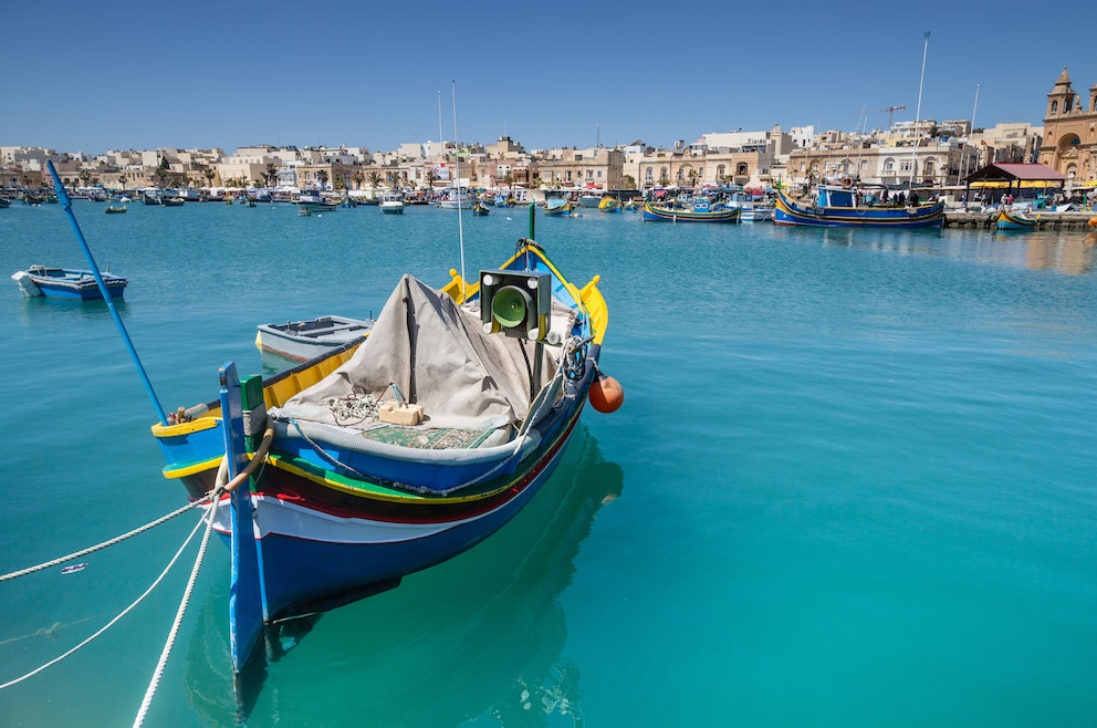 Marsaxlokk ist ein malerisches Fischerdorf im Südosten Maltas