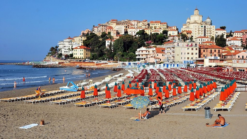 Schönste Strände von Ligurien: Stadtstrand von Imperia