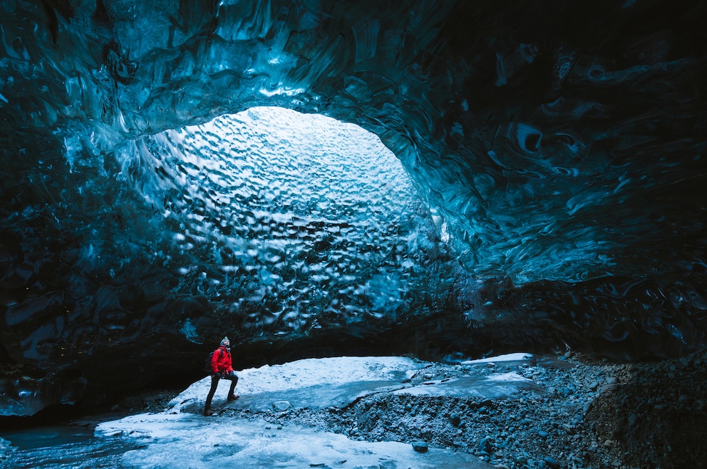 Eishöhle nahe des Jökulsárlón-Gletscher