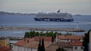 Das Kreuzfahrtschiff Mein Schiff 1 im Hafen von Marseille. Die Reederei landete im NABU-Ranking 2024 im vorderen Mittelfeld.