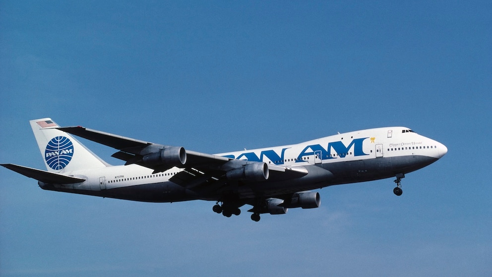 Eine Maschine der Pan Am beim Landeanflug