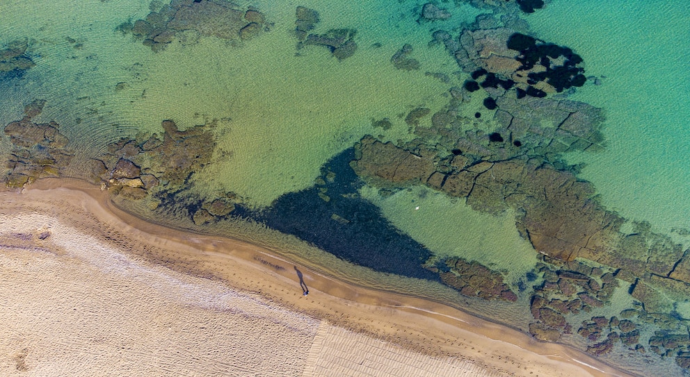 Der Strand Baratti Beach befindet sich in der Nähe von der Küstenstadt Piombino und zählt zu den schönsten Stränden der Toskana