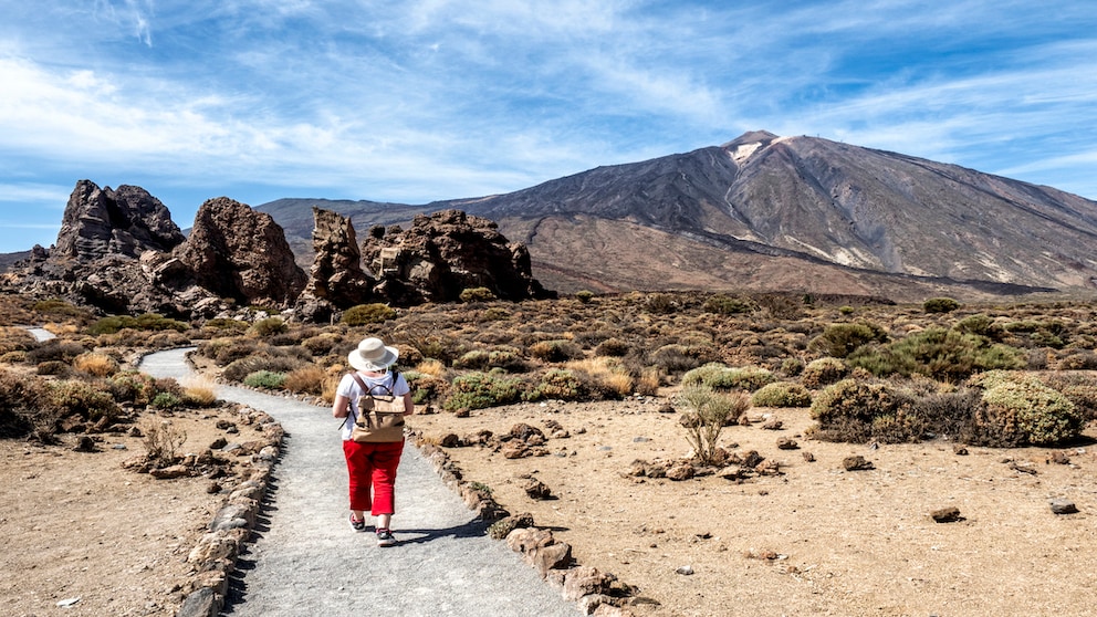 Der neue Wanderweg, die Route 040, führt Sportler 55 Kilometer von der Nordküste Teneriffas bis zum Gipfel des Vulkanbergs Teide und zurück