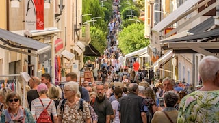 Jeden Dienstag strömen Besucher in Massen zum Wochenmarkt nach Artà – zum Leidwesen der Anwohner