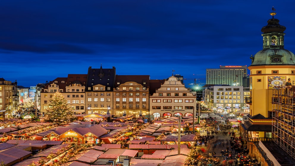 Der Gottesdienst zur Geburt Jesu Christi wird traditionell um Mitternacht gefeiert, in der Nacht vom 24. auf den 25. Dezember und vielerorts Christmette genannt