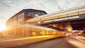 Die Zahl der Taschen- und Gepäckdiebstähle in Zügen und Bahnhöfen steigt.