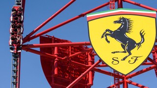 So sieht es derzeit auf der Baustelle des „Ferrari Land“ aus – das Grundgerüst des Accelerator Coaster steht schon mal