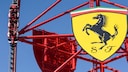 So sieht es derzeit auf der Baustelle des „Ferrari Land“ aus – das Grundgerüst des Accelerator Coaster steht schon mal