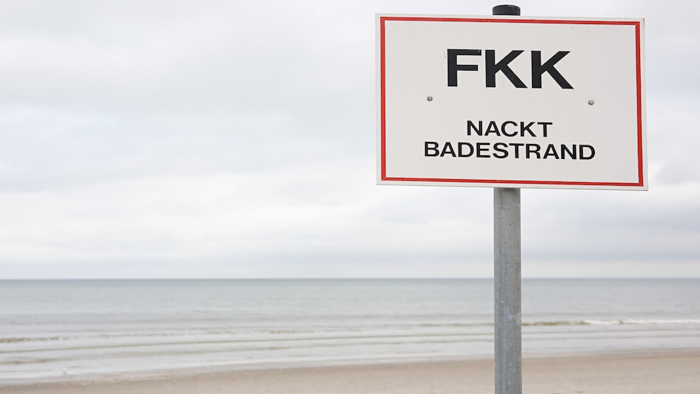 Hosen runter: Eine neue Umfrage zum Thema Nacktbaden in Deutschland packt aus – und offenbart auch Unerwartetes