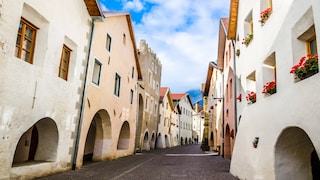 Glurns ist die kleinste Stadt Italiens, sie verfügte früh im Mittelalter über das Marktrecht – doch dann kam bald der Niedergang